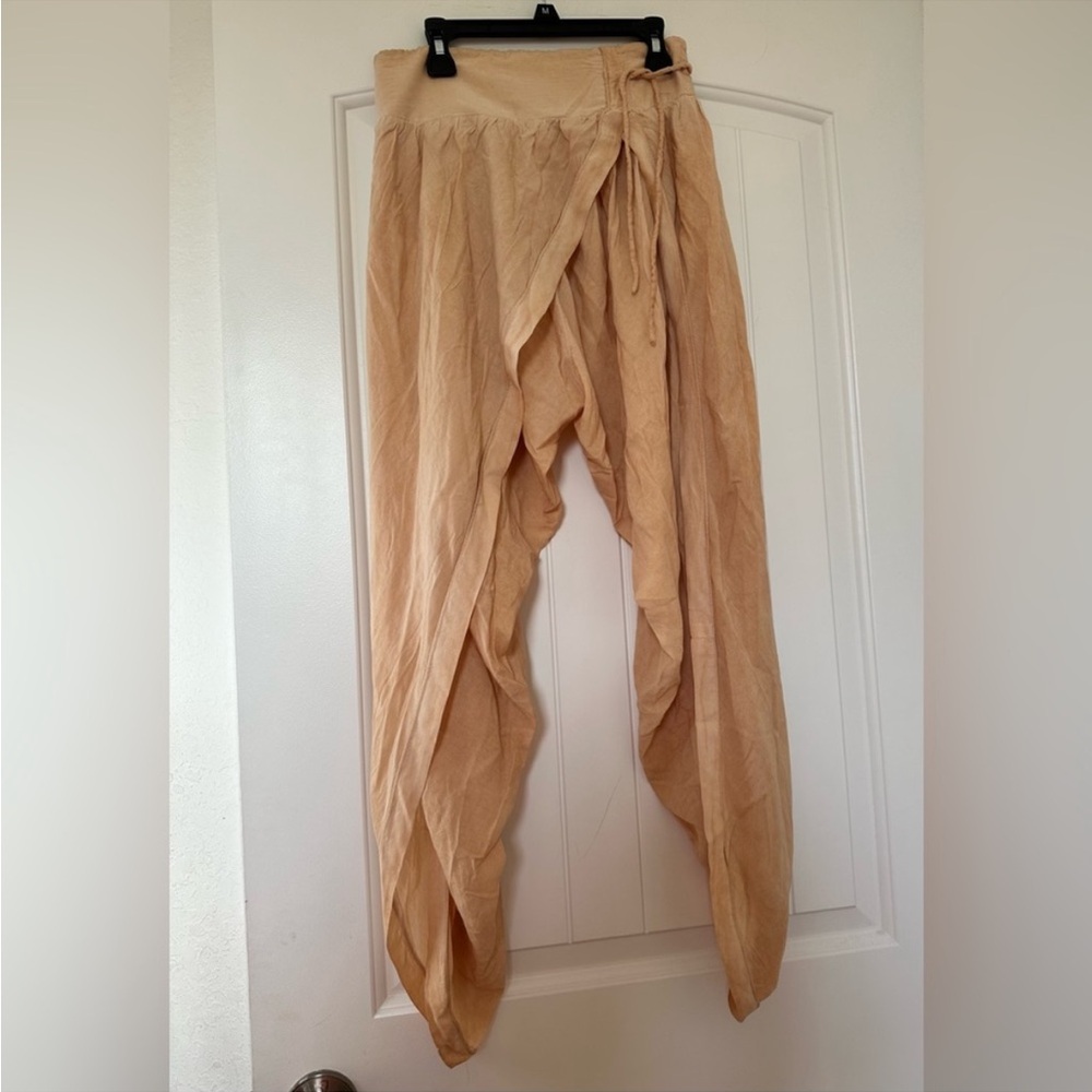 Free peoplee Act Natural lounge  pants harem pants in excellent shape